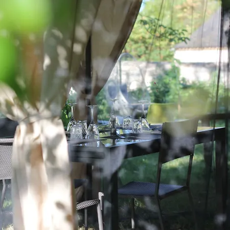 L'auberge Meilhannaise Alojamento de Acomodação e Pequeno-almoço