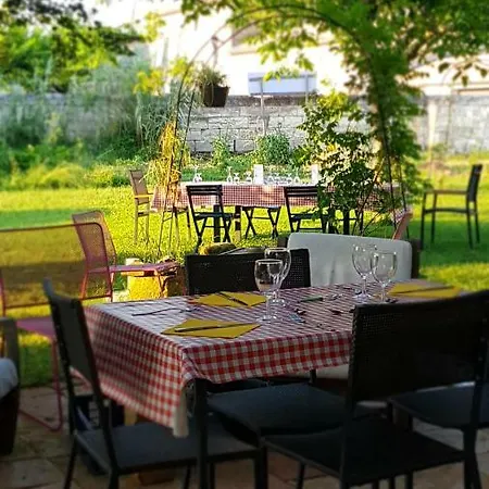 Couette-café L'auberge Meilhannaise *